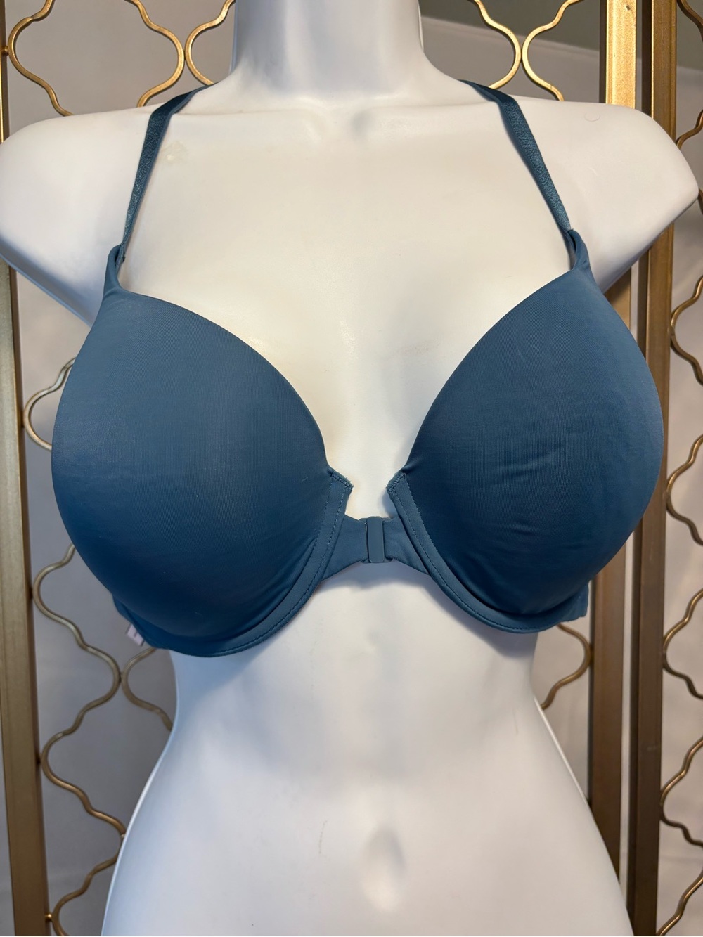 Victoria's Secret Perfect Shape Front-Close Padded Bra in Teal Blue 38C